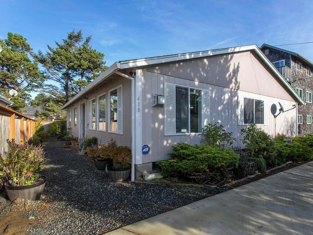 Family Tides In Seaside Villa Exterior photo